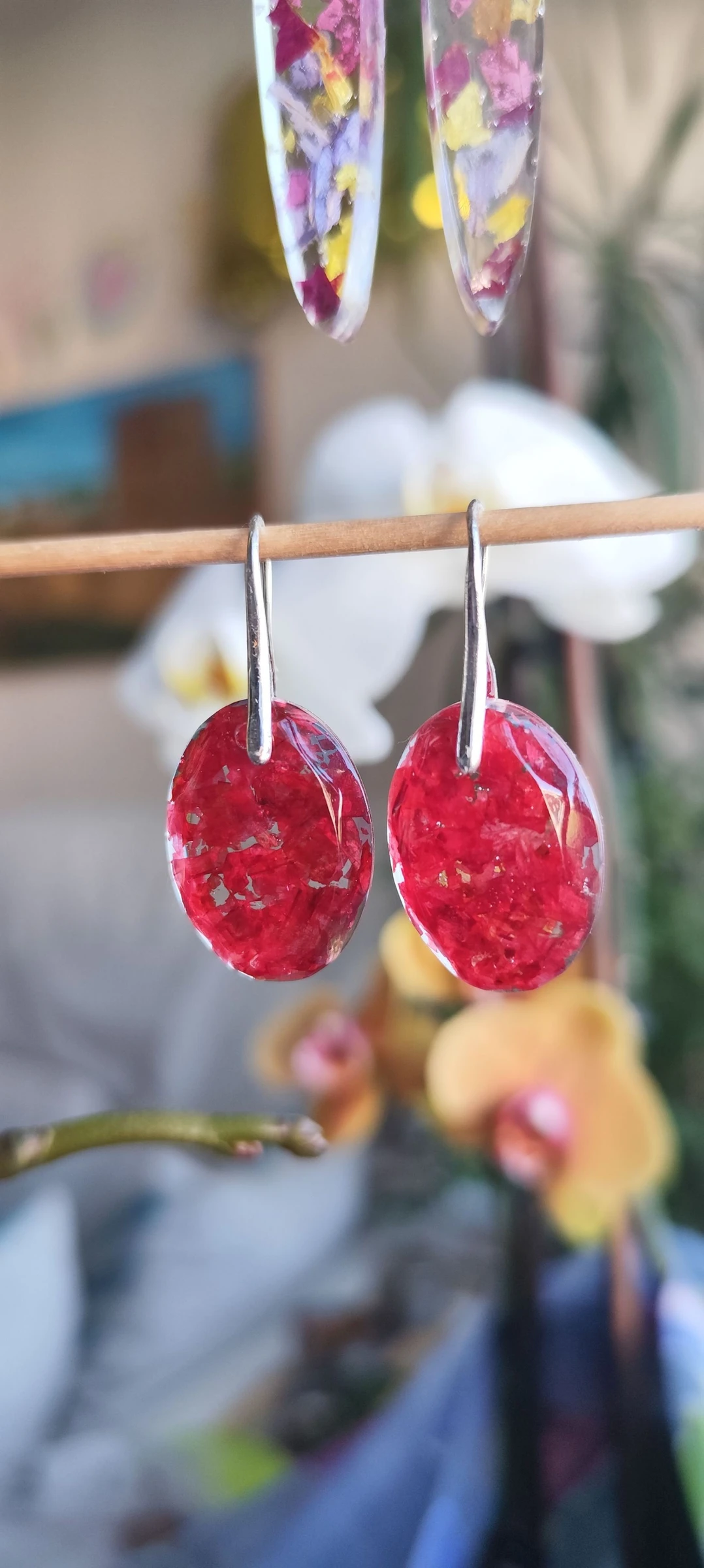 pendientes con pétalos de geranio coral natural – photo 2